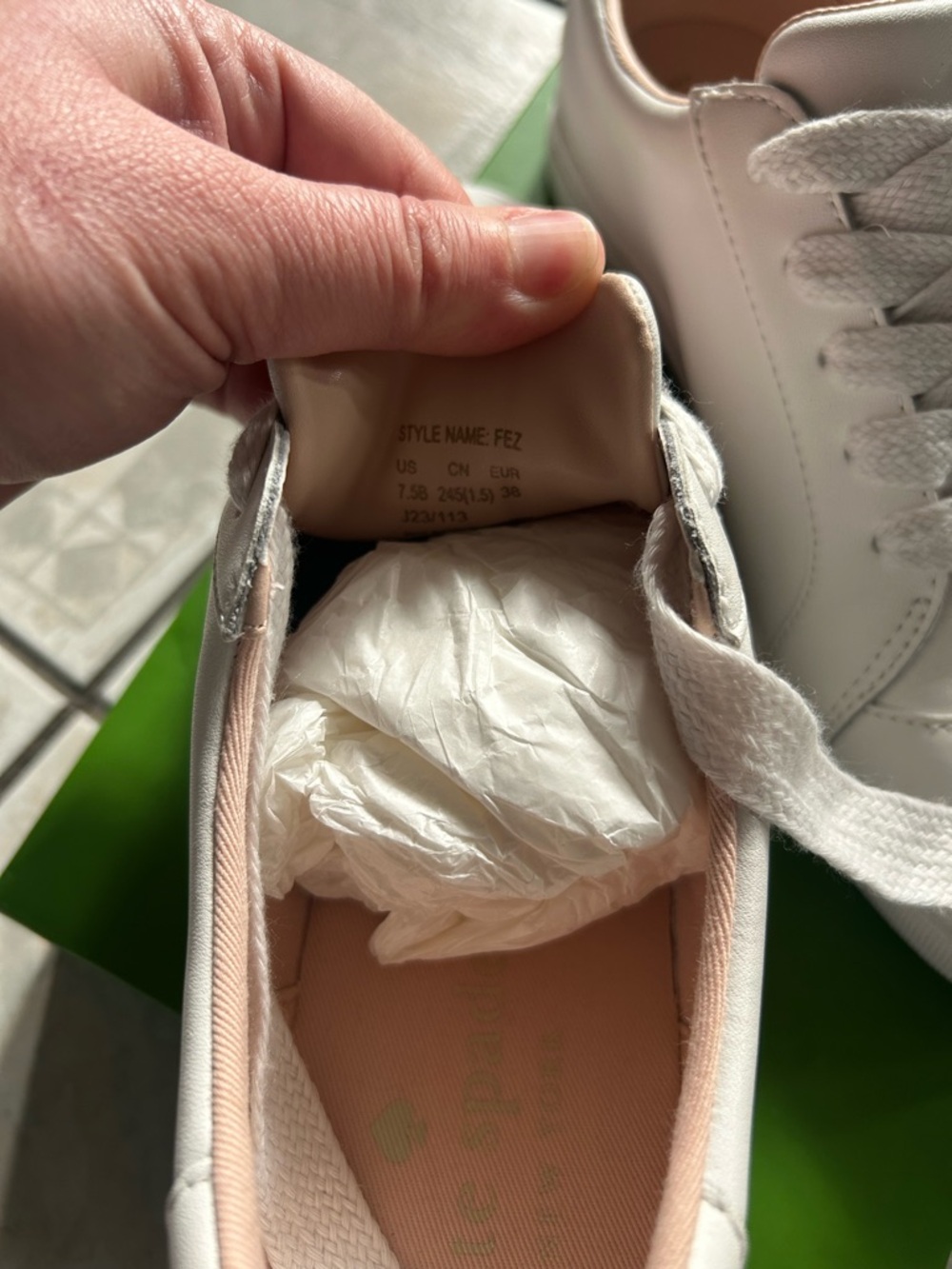 Kate Spade Fez Tennis Shoes Sneakers Women’s  Size 7.5 B White  Leather - Picture 4 of 6